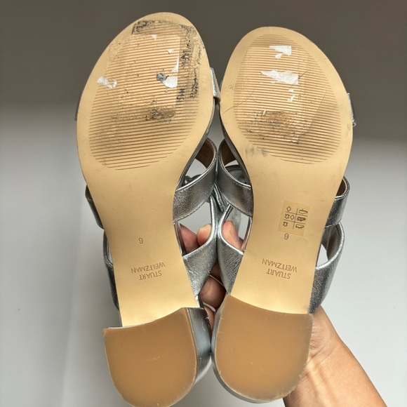 Stuart Weitzman $425 Bandeau‎ Metallic Slide Bow Sandal Silver Leather Sz 6 - Picture 7 of 9